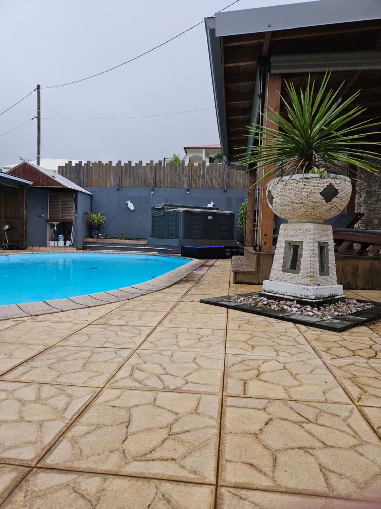 Hotel Studio Tres Bon Standing Petite Île Exterior foto